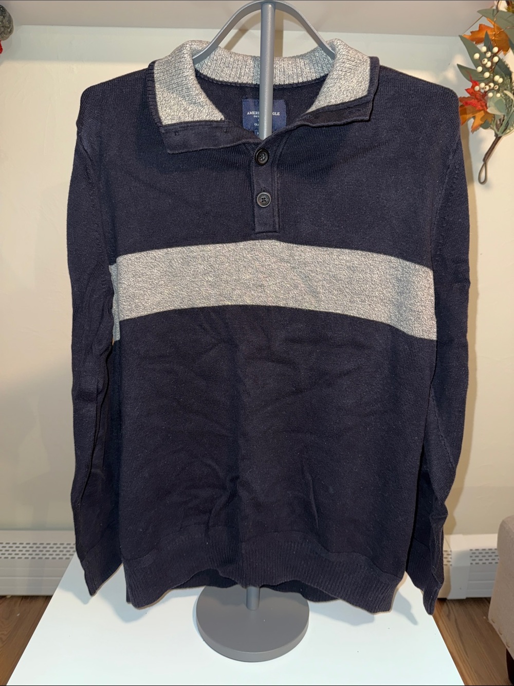 American Eagle Outfitters Navy Blue and Gray Striped Men's Pullover Sweater